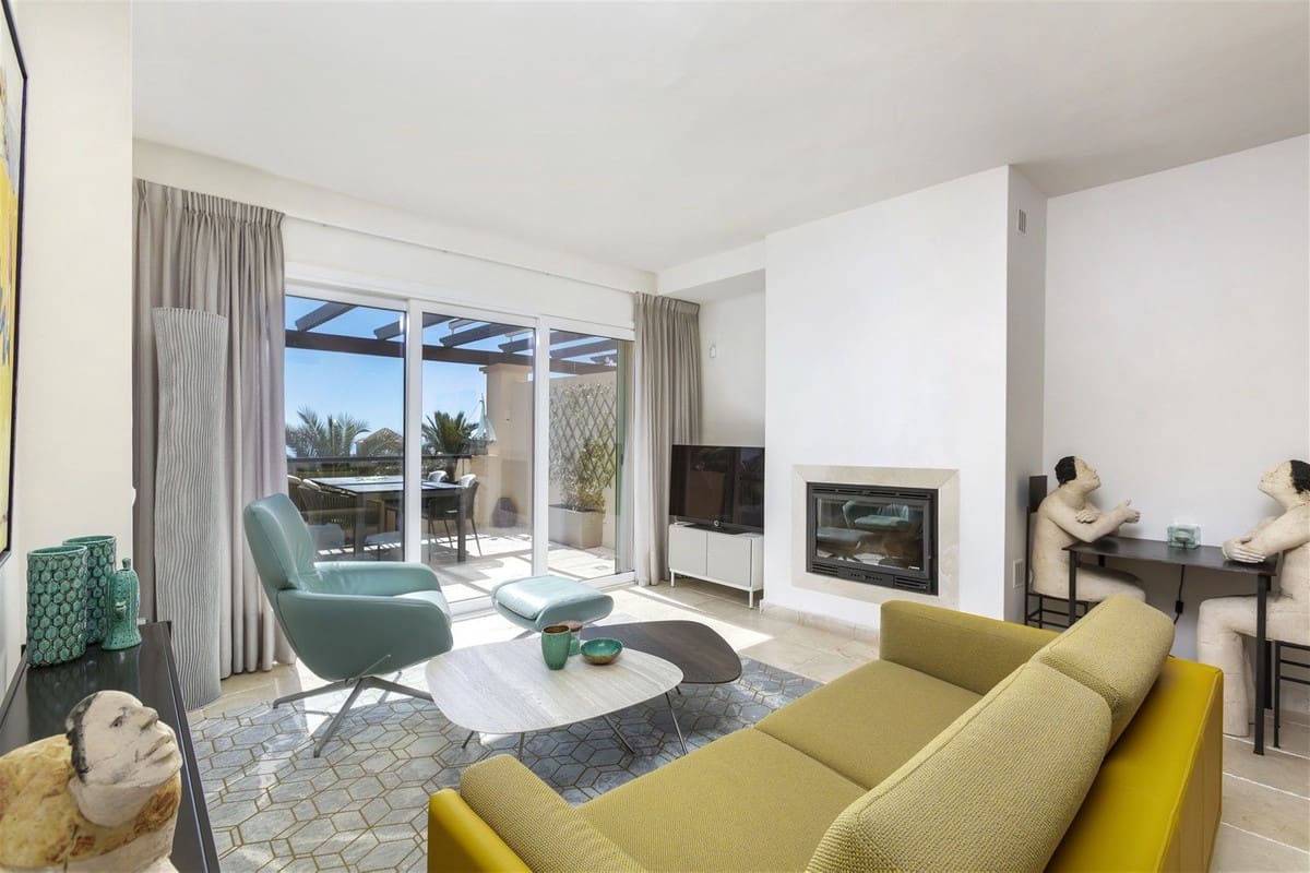 4 bedroom Apartment for sale in Los Flamingos with pool - € 1,195,000 (Ref: 9626059)