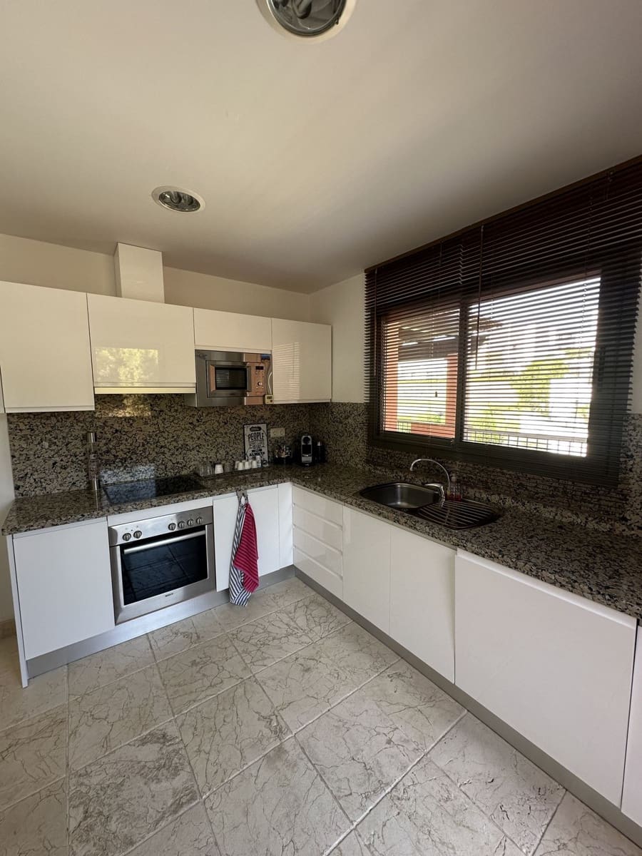 3 makuuhuone Kattohuoneisto myytävänä paikassa Benahavis mukana uima-altaan - 1 050 000 € (Ref: 9626060)