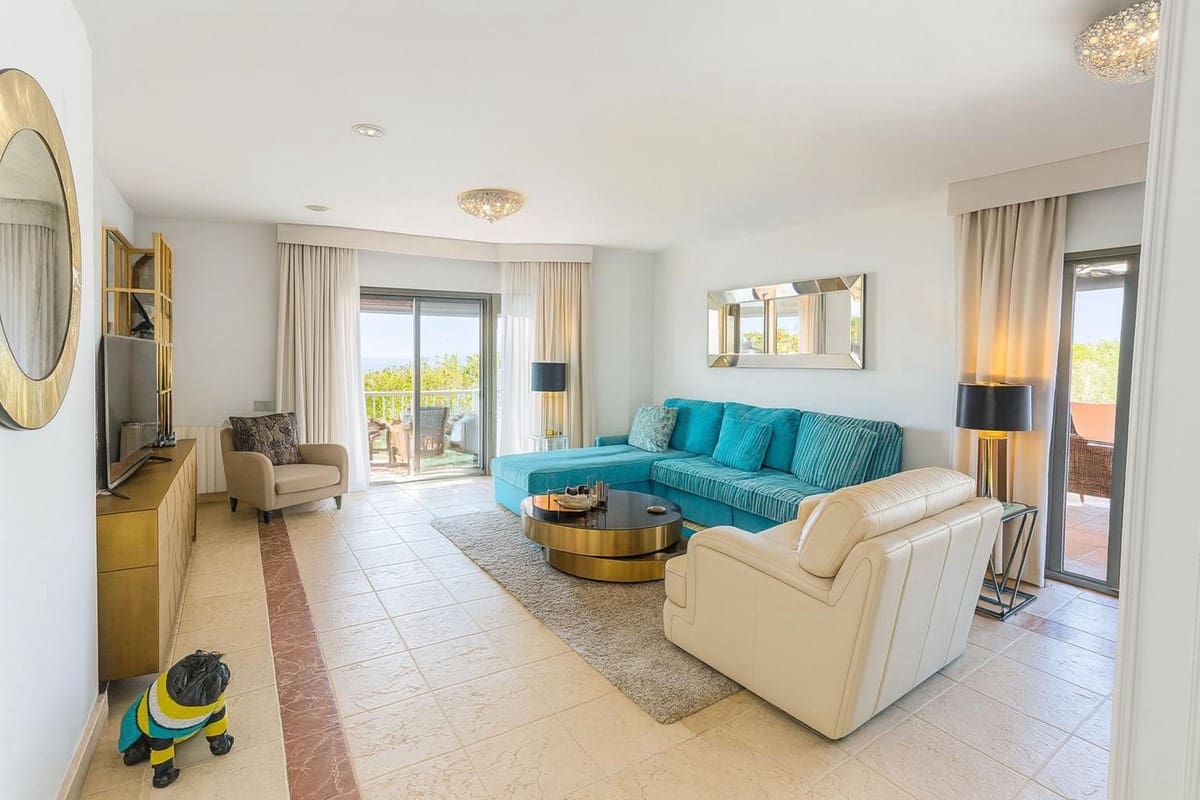 3 makuuhuone Kattohuoneisto myytävänä paikassa Benahavis mukana uima-altaan - 1 050 000 € (Ref: 9626060)