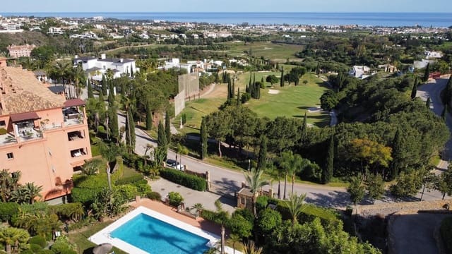 3 sypialnia Penthouse na sprzedaż w Benahavís pueblo, Benahavís z basenem - 1 050 000 € (Ref: 9626060)