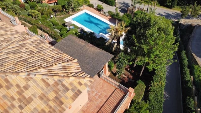 3 sypialnia Penthouse na sprzedaż w Benahavís pueblo, Benahavís z basenem - 1 050 000 € (Ref: 9626060)