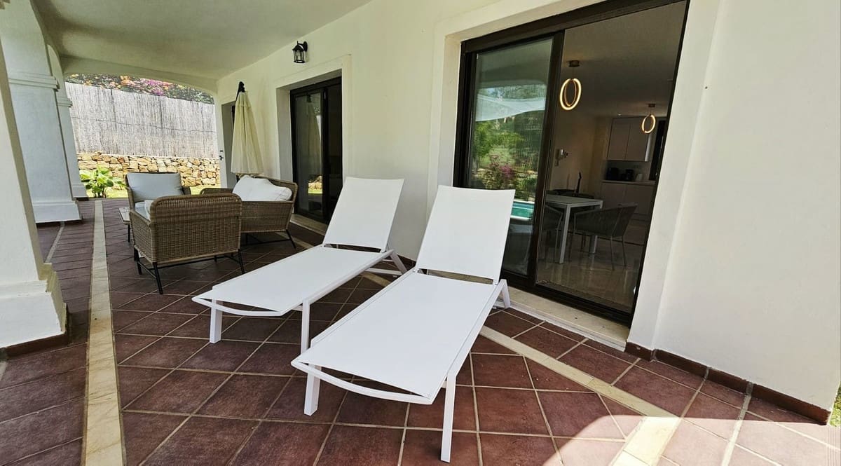 3 soverom Villa til salgs i Estepona med svømmebasseng - € 925 000 (Ref: 9626063)