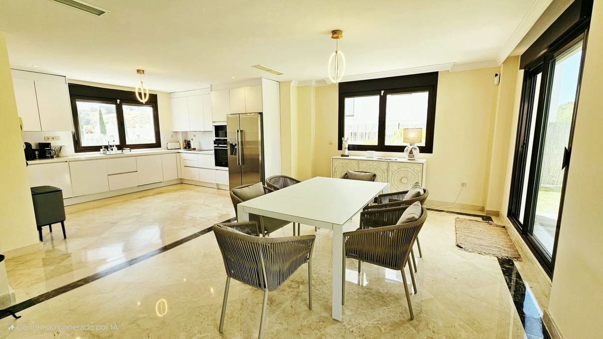 3 soverom Villa til salgs i Estepona med svømmebasseng - € 925 000 (Ref: 9626063)