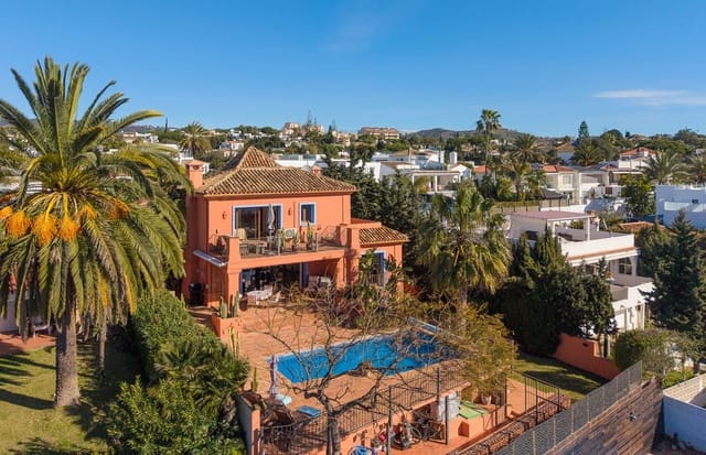 3 sypialnia Willa na sprzedaż w Marbesa, Marbella z basenem - 1 995 000 € (Ref: 9626064)