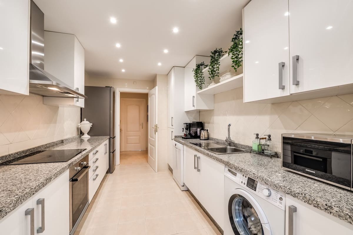 3 sovrum Lägenhet till salu i Elviria med pool - 520 000 € (Ref: 9626065)