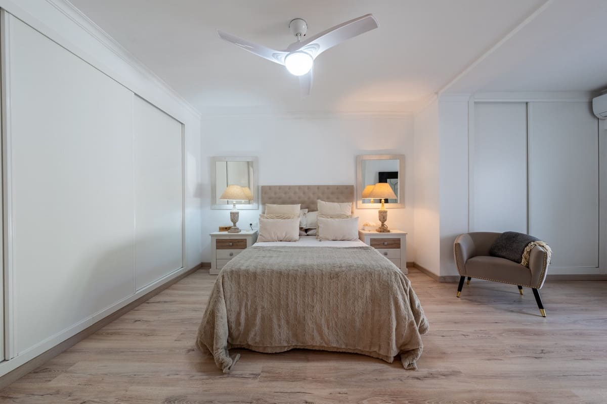 3 quarto Casa em Banda para venda em Marbella com piscina - 795 000 € (Ref: 9652275)