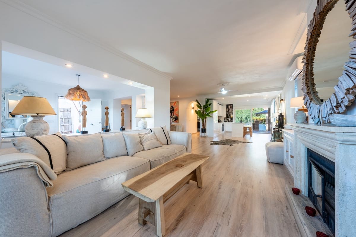 3 quarto Casa em Banda para venda em Marbella com piscina - 795 000 € (Ref: 9652275)