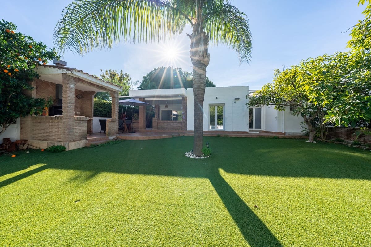 3 quarto Casa em Banda para venda em Marbella com piscina - 795 000 € (Ref: 9652275)