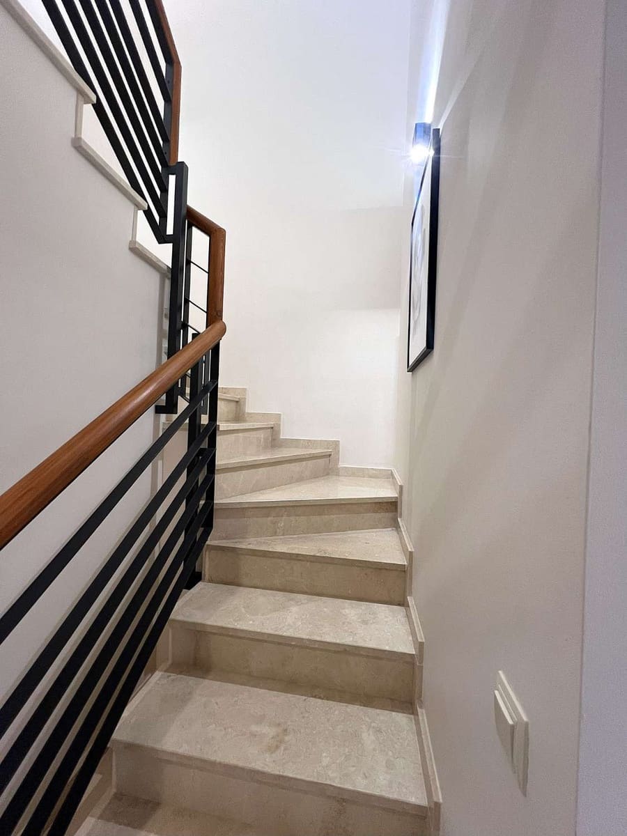 3 bedroom Penthouse for sale in Benahavis with pool - € 795,000 (Ref: 9652276)