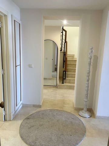 Ático de 3 habitaciones en Benahavís pueblo, Benahavís en venta con piscina - 795.000 € (Ref: 9652276)