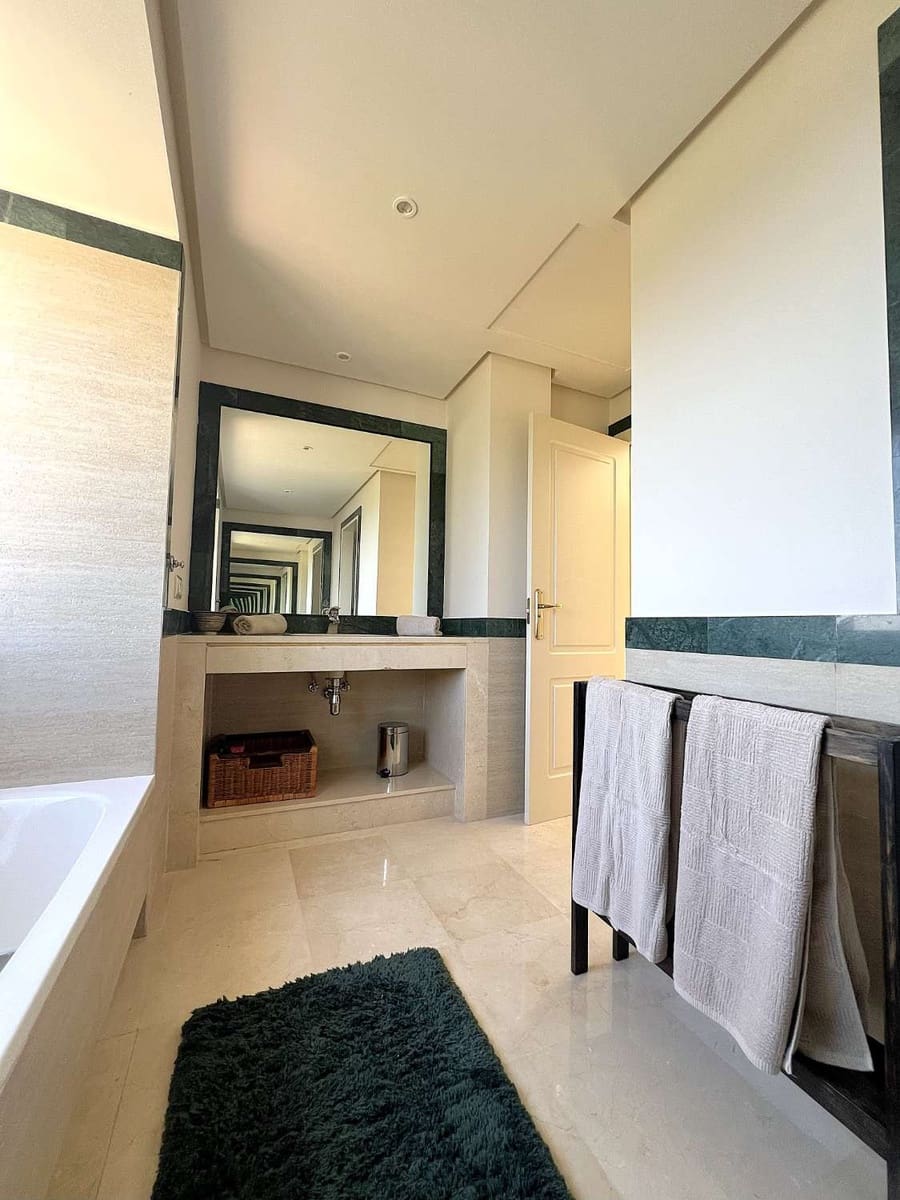 3 bedroom Penthouse for sale in Benahavis with pool - € 795,000 (Ref: 9652276)