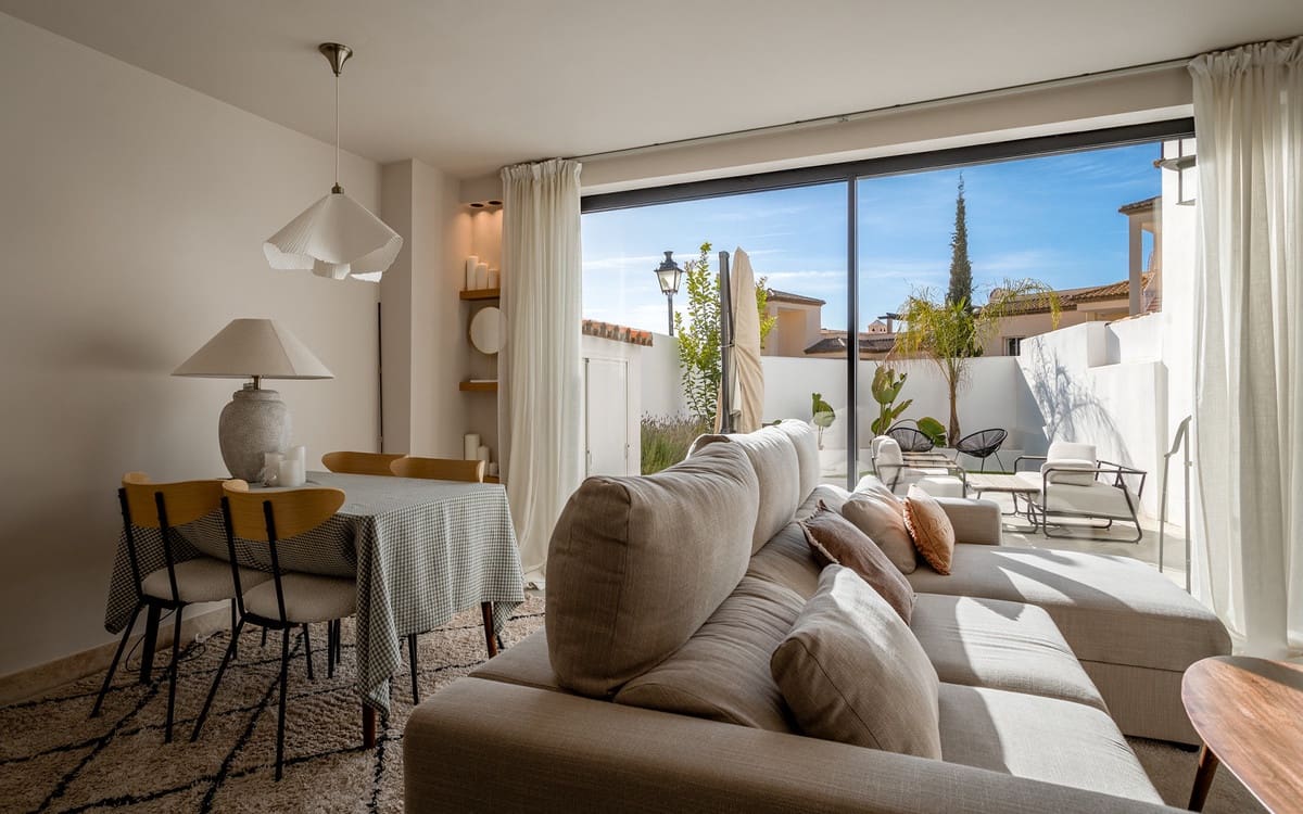 2 soverom Hus til salgs i Nueva Andalucia med svømmebasseng - € 499 000 (Ref: 9652277)