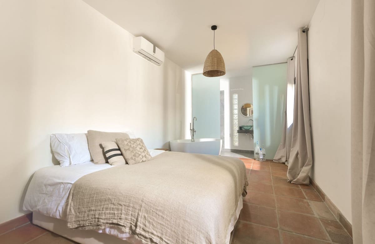 5 sypialnia Willa na sprzedaż w Marbella z basenem - 2 500 000 € (Ref: 9656361)