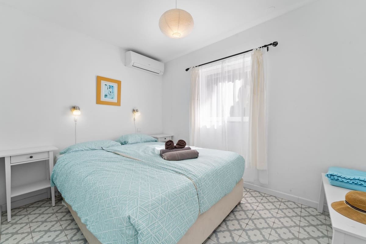 5 slaapkamer Villa te koop in Calahonda met zwembad - € 1.399.000 (Ref: 9656363)