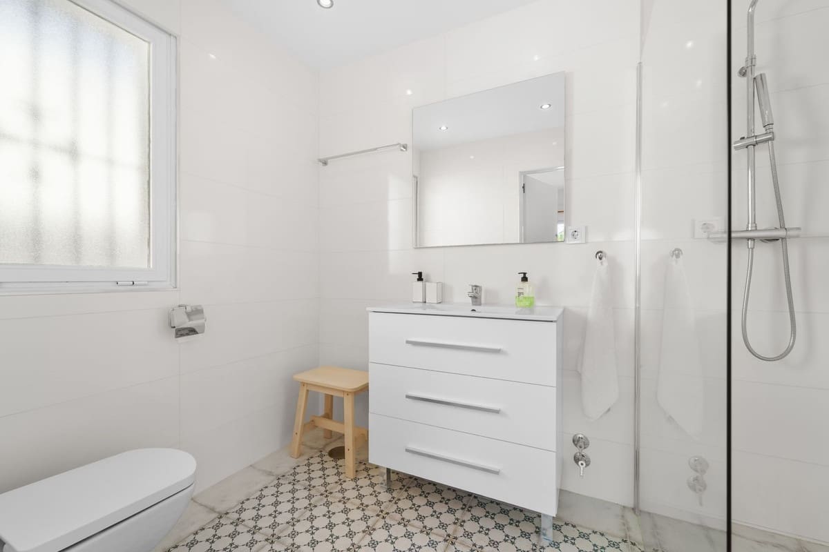 5 slaapkamer Villa te koop in Calahonda met zwembad - € 1.399.000 (Ref: 9656363)