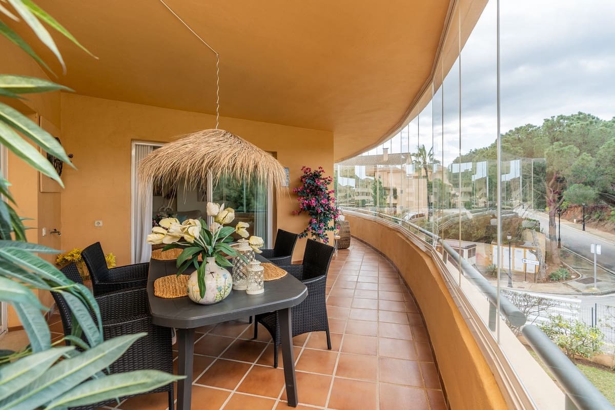 3 soveværelse Penthouse til salg i Elviria med swimmingpool - € 550.000 (Ref: 9662023)