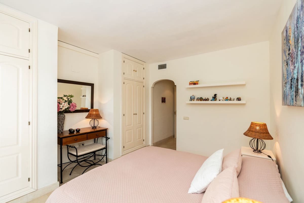 3 soveværelse Penthouse til salg i Elviria med swimmingpool - € 550.000 (Ref: 9662023)