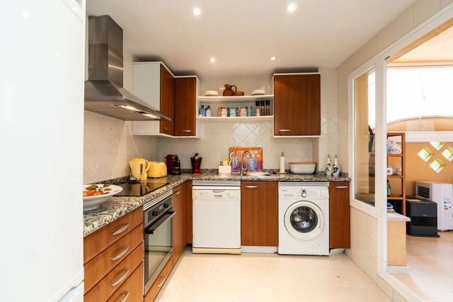 3 soveværelse Penthouse til salg i Elviria, Marbella med swimmingpool - € 550.000 (Ref: 9662023)