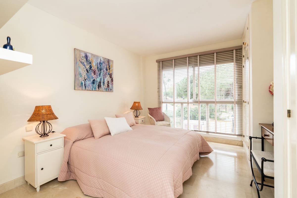 3 soveværelse Penthouse til salg i Elviria med swimmingpool - € 530.000 (Ref: 9662023)