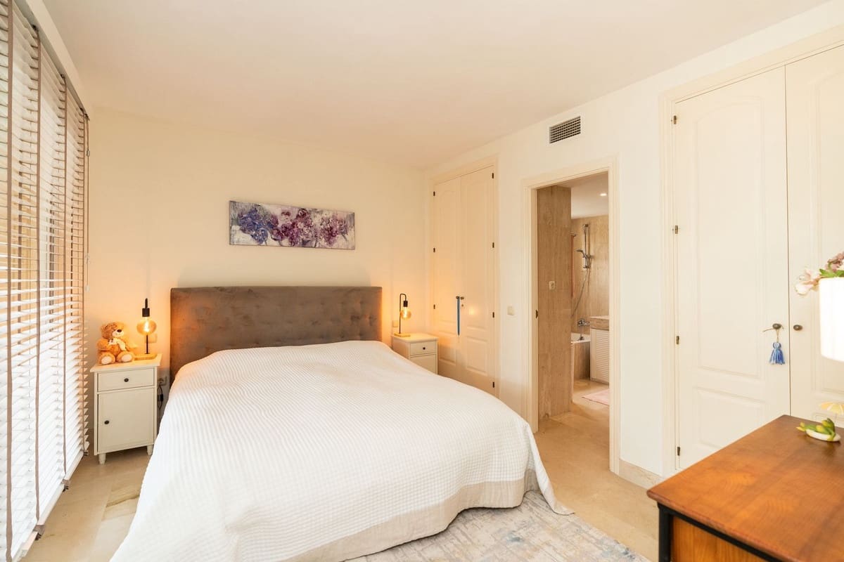 3 soveværelse Penthouse til salg i Elviria med swimmingpool - € 530.000 (Ref: 9662023)