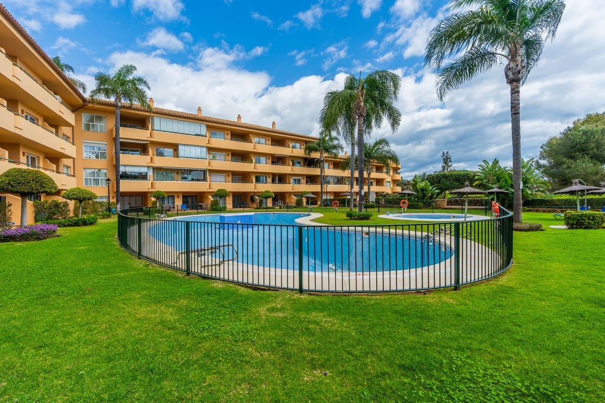 3 soveværelse Penthouse til salg i Elviria med swimmingpool - € 530.000 (Ref: 9662023)