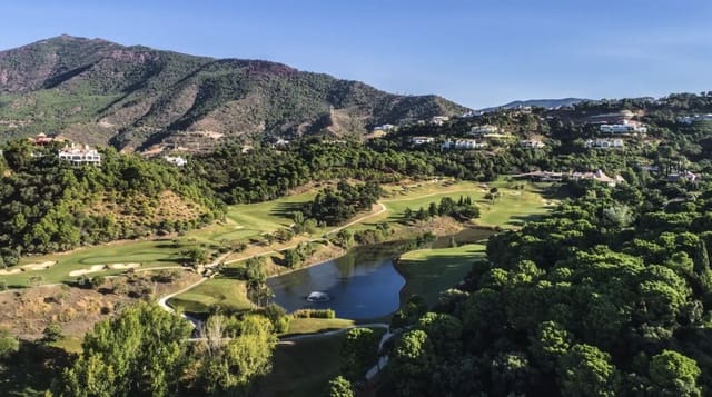 Grunde uden byggetilladelser til salg i La Zagaleta - El Madroñal, Benahavís - € 2.000.000 (Ref: 9696352)