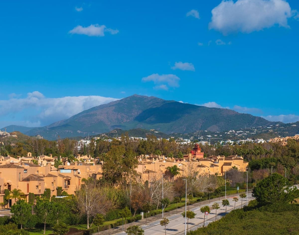 3 quarto Casa em Banda para venda em Atalaya-Isdabe com piscina - 850 000 € (Ref: 9704985)