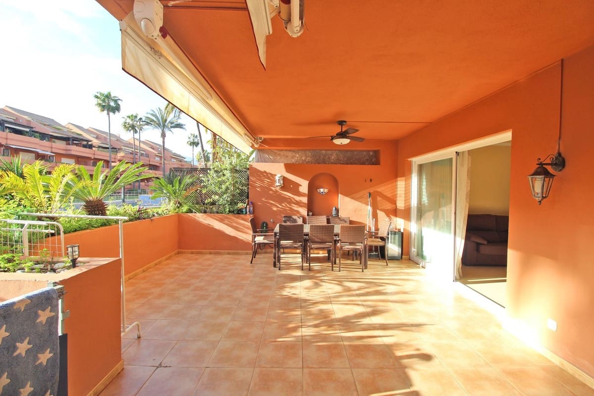 2 quarto Apartamento para venda em Puerto Banus com piscina - 850 000 € (Ref: 9704989)