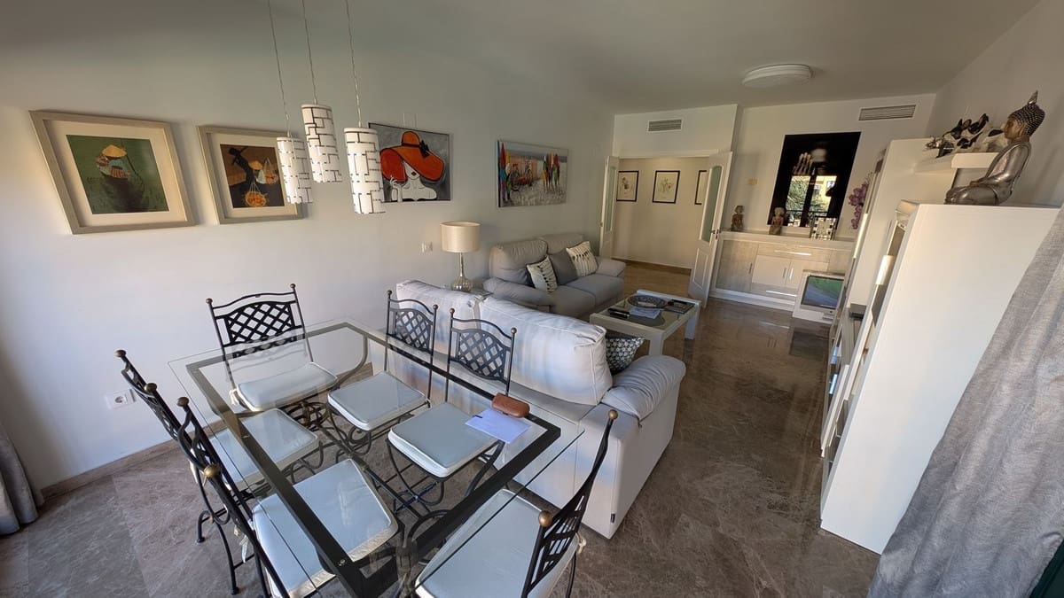 Apartamento de 2 habitaciones en San Pedro de Alcantara en venta con piscina - 550.000 € (Ref: 9704991)