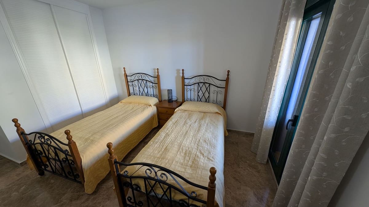 Apartamento de 2 habitaciones en San Pedro de Alcantara en venta con piscina - 550.000 € (Ref: 9704991)