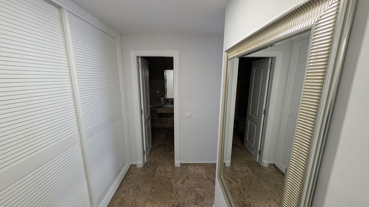 Apartamento de 2 habitaciones en San Pedro de Alcantara en venta con piscina - 550.000 € (Ref: 9704991)