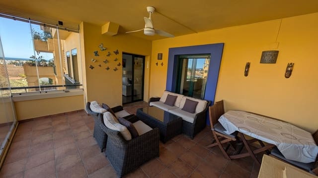 Apartamento de 2 habitaciones en San Pedro de Alcántara Pueblo, Marbella en venta con piscina - 550.000 € (Ref: 9704991)