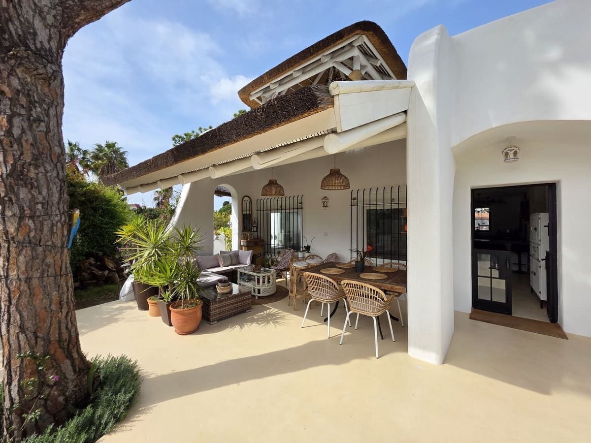 3 quarto Moradia para venda em Calahonda com piscina - 750 000 € (Ref: 9712422)