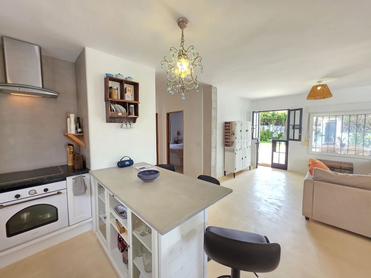 3 quarto Moradia para venda em Calahonda com piscina - 750 000 € (Ref: 9712422)