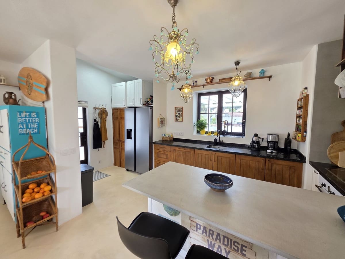 3 quarto Moradia para venda em Calahonda com piscina - 750 000 € (Ref: 9712422)