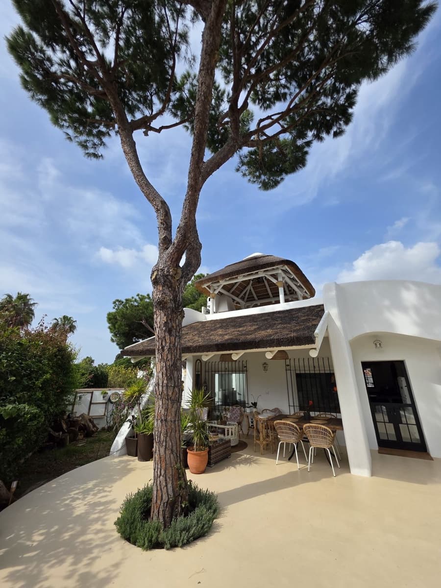 3 quarto Moradia para venda em Calahonda com piscina - 750 000 € (Ref: 9712422)