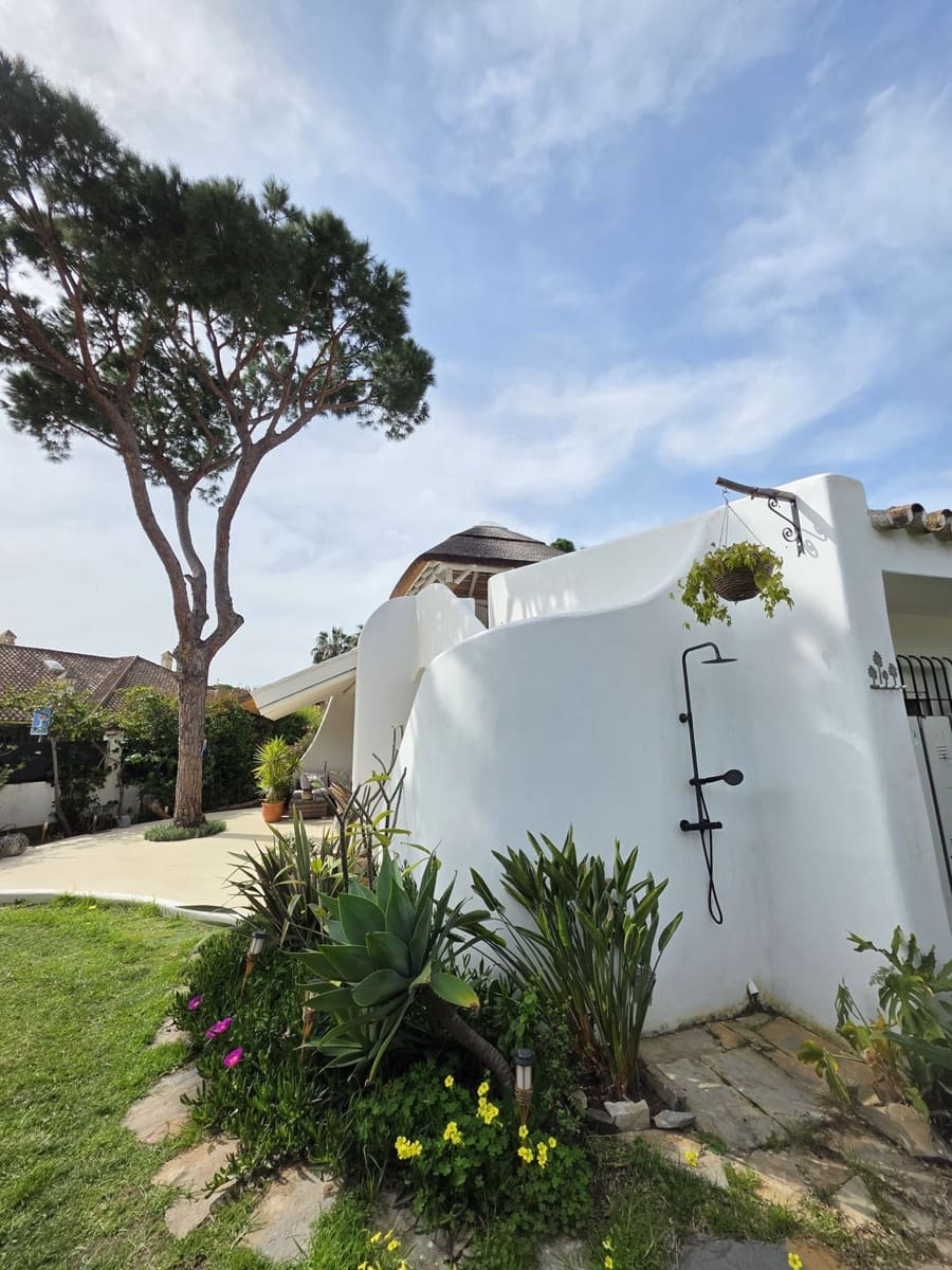 3 quarto Moradia para venda em Calahonda com piscina - 750 000 € (Ref: 9712422)