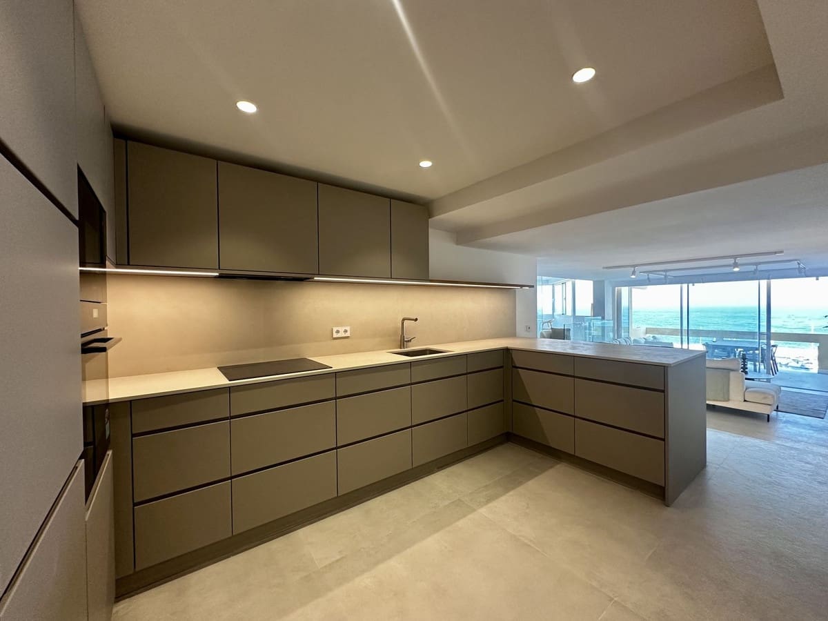 3 soverom Leilighet til salgs i Marbella med svømmebasseng - € 1 470 000 (Ref: 9712425)