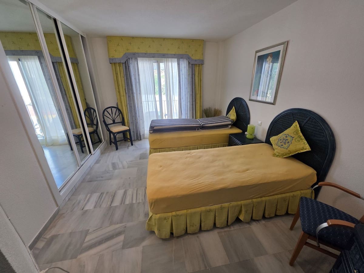 2 chambre Penthouse à vendre à Calahonda avec piscine - 349 000 € (Ref: 9712428)