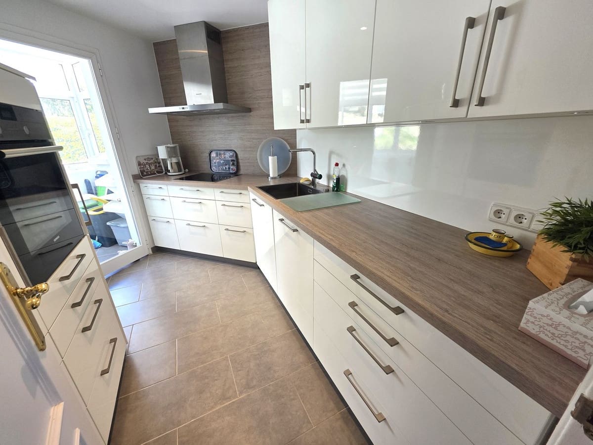 2 chambre Penthouse à vendre à Calahonda avec piscine - 349 000 € (Ref: 9712428)