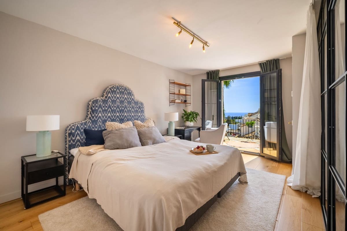 4 sovrum Hus till salu i Marbella med pool - 1 695 000 € (Ref: 9712429)