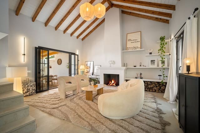 4 sypialnia Dom na sprzedaż w Casco Antiguo, Marbella z basenem - 1 695 000 € (Ref: 9712429)