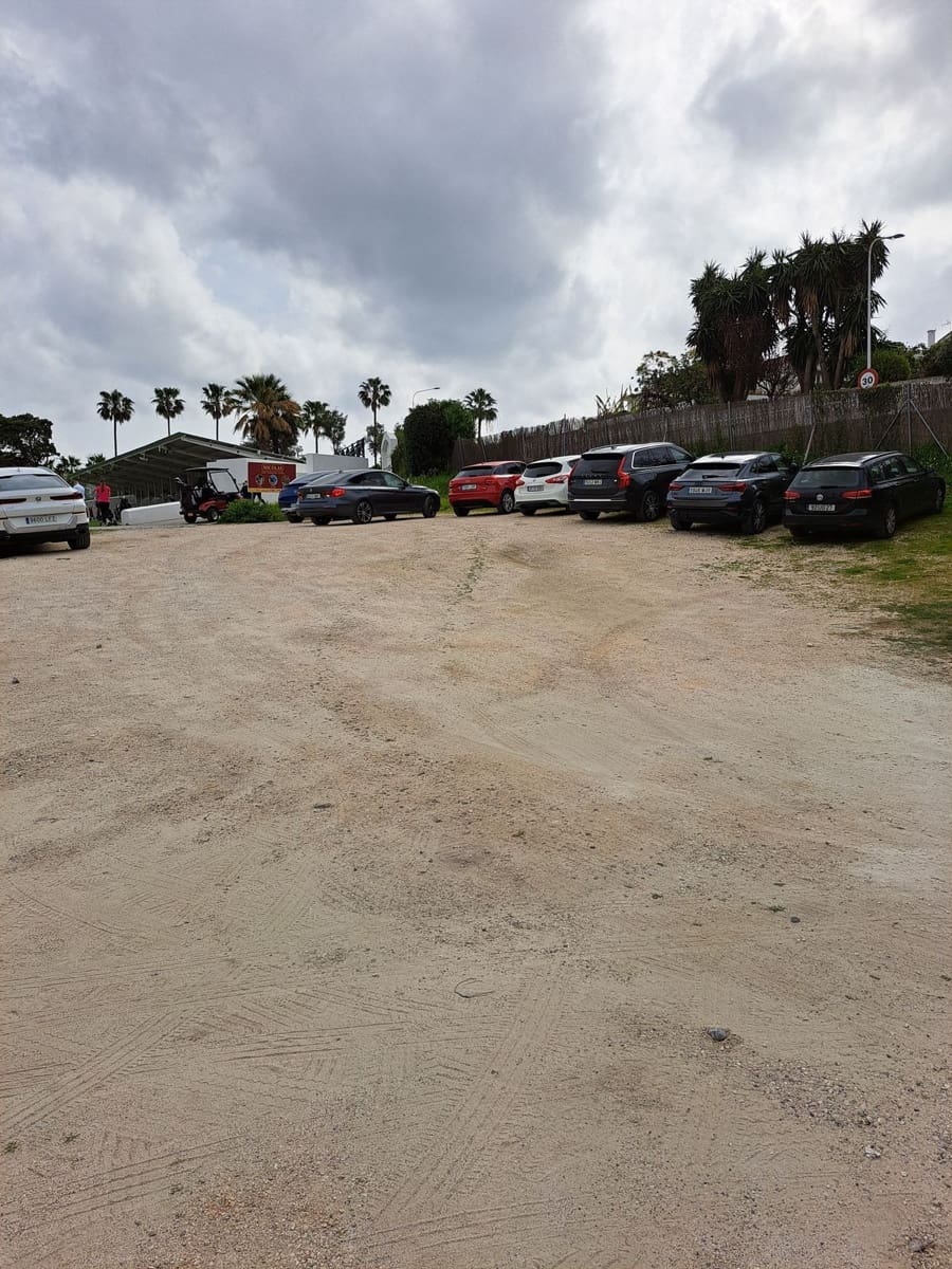 Ubebygd land til salgs i Guadalmina - € 1 000 000 (Ref: 9712431)