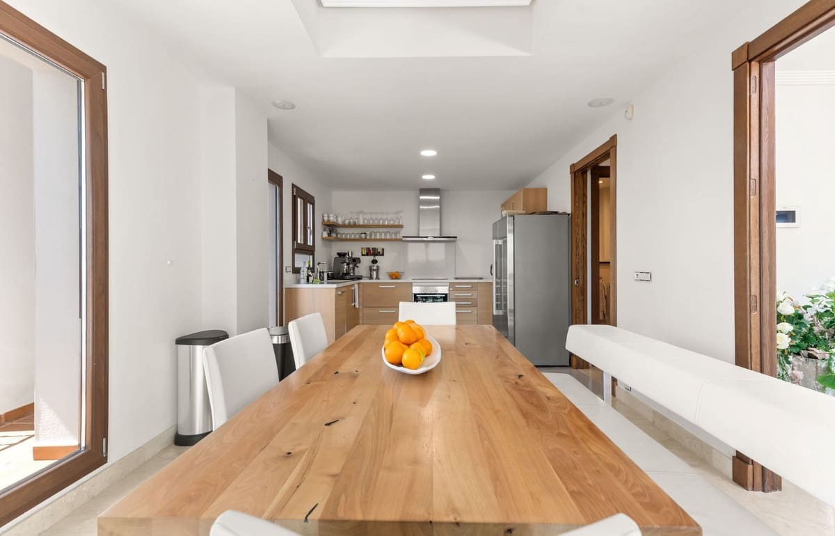 5 soveværelse Villa til salg i Benahavis med swimmingpool - € 1.395.000 (Ref: 9715180)