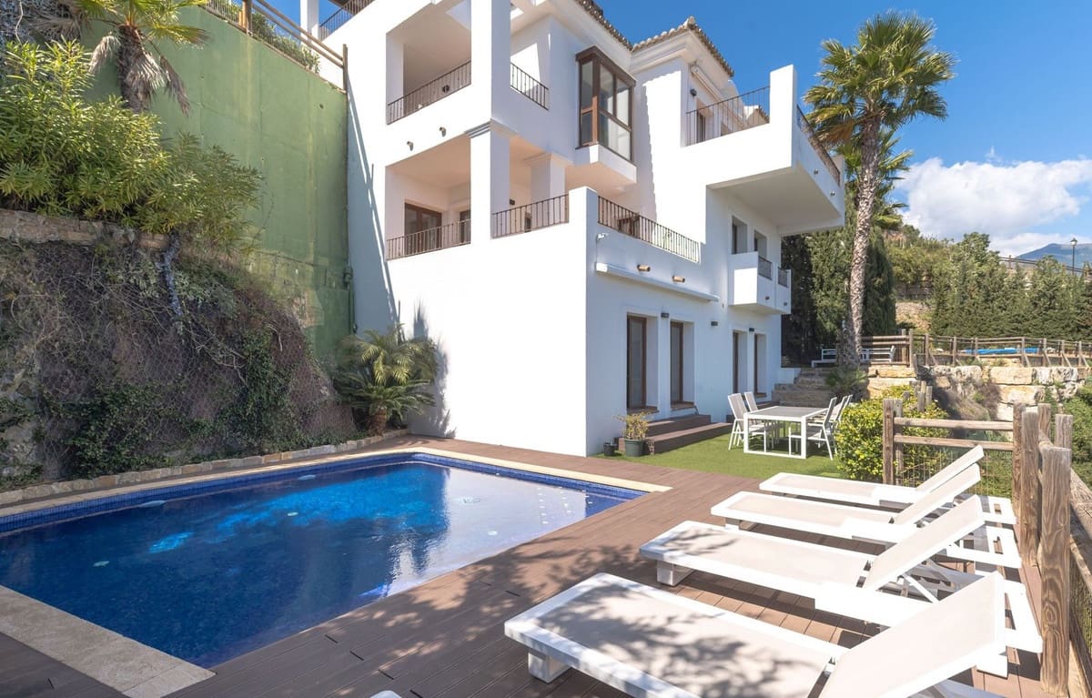 5 soveværelse Villa til salg i Benahavis med swimmingpool - € 1.395.000 (Ref: 9715180)