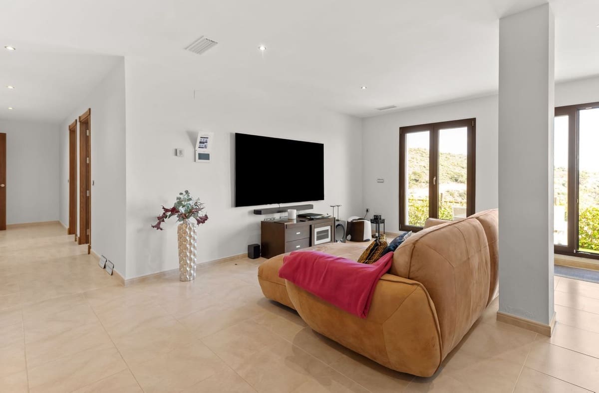 5 soveværelse Villa til salg i Benahavis med swimmingpool - € 1.395.000 (Ref: 9715180)