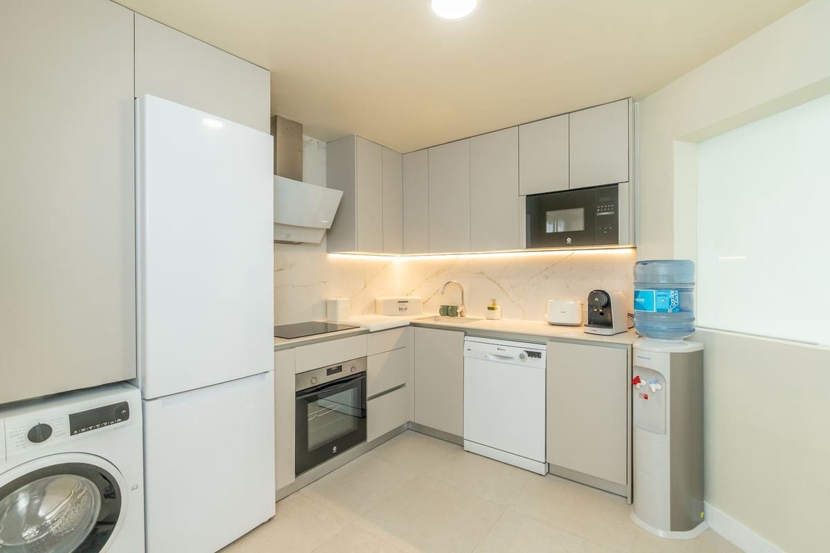 4 slaapkamer Appartement te koop in Elviria met zwembad - € 1.495.000 (Ref: 9732469)