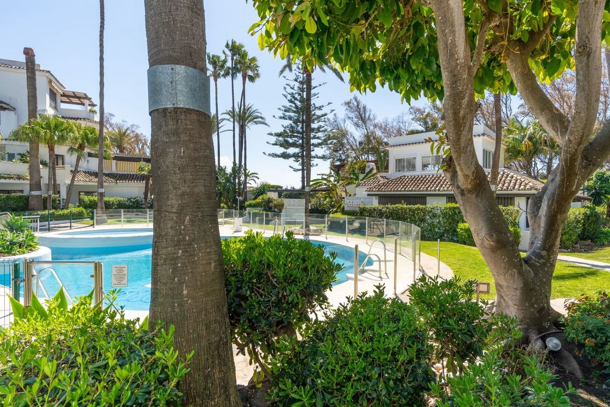 4 slaapkamer Appartement te koop in Elviria met zwembad - € 1.495.000 (Ref: 9732469)