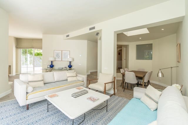 4 makuuhuone Huoneisto myytävänä paikassa Elviria, Marbella mukana uima-altaan - 1 495 000 € (Ref: 9732469)