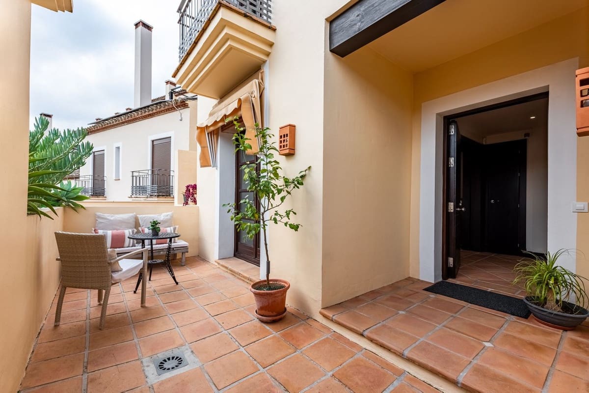 4 soverom Hus til salgs i Benahavis med svømmebasseng - € 550 000 (Ref: 9744207)